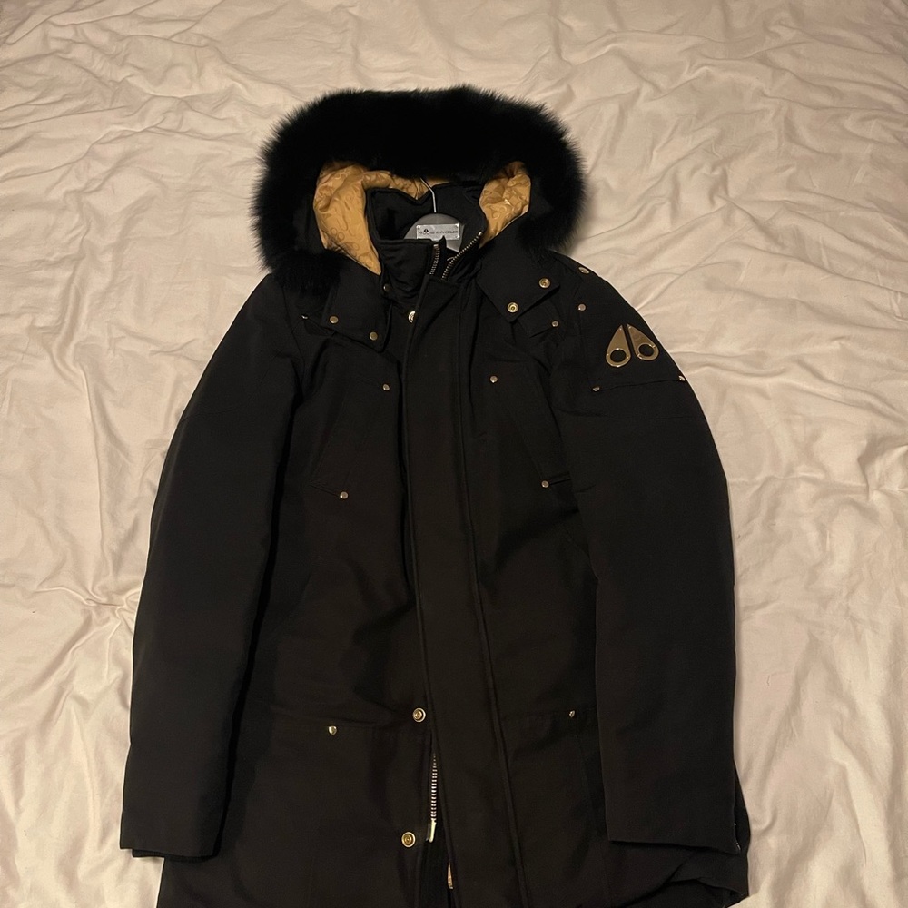 Stag lake gold edition mooseknuckle parka